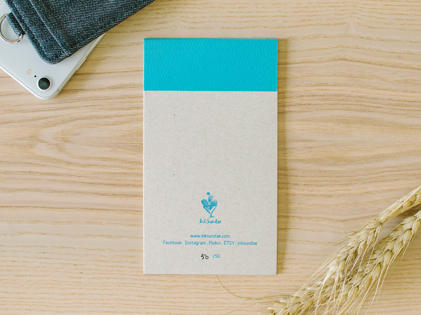 City Living Guide #4 Commute Without Phone 通勤不滑手機 - Zine